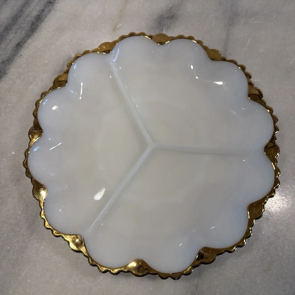 Vintage Anchor Hocking Fire King White Milk Glass Divided DishWith Gold Trim 001